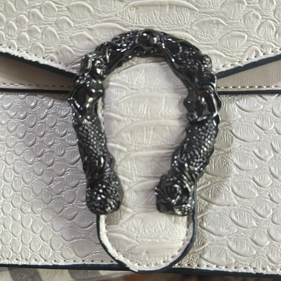 Crossbody bag snake print chain… - Picture 3 of 6